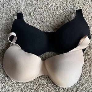 Victoria's Secret Black and Cream Bra Duo